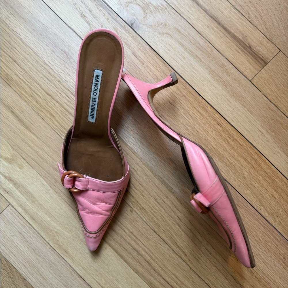 Vintage Manolo Blahnik Kitten Heels - Picture 1 of 12